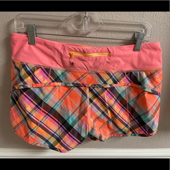 Lululemon speed up shorts - Picture 2 of 4